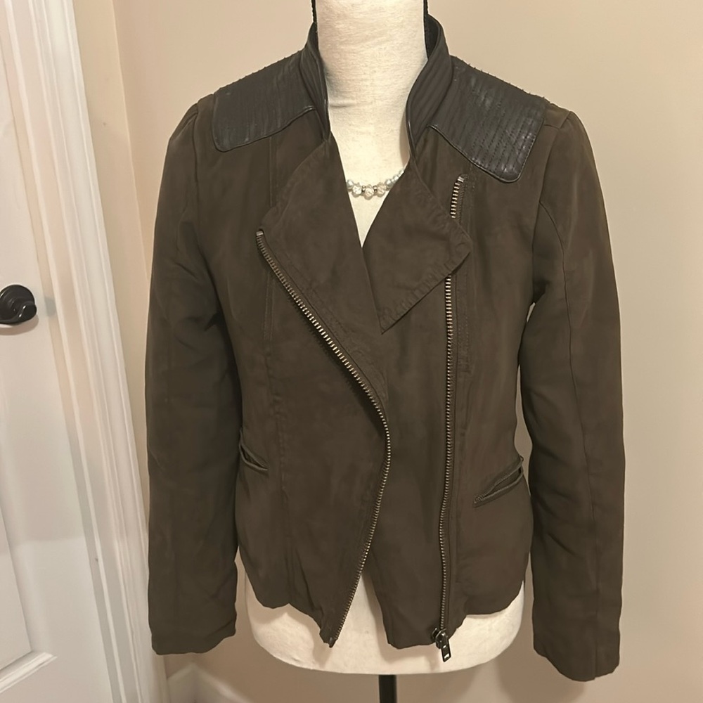 The LIMITED branded cocoa brown, faux suede bomber jacket, XS women’s.